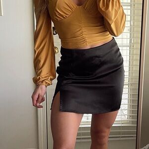 Mini satin black skirt!